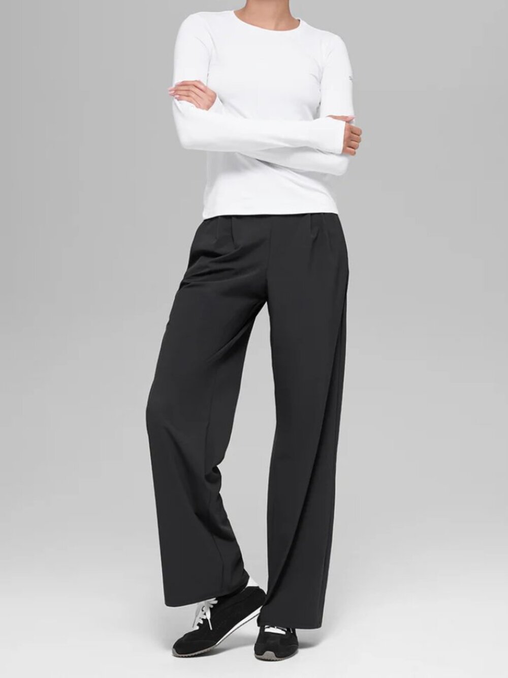 Brand new Alo Yoga Suit Up Trouser black regular with tags 🤍 - Picture 10 of 10